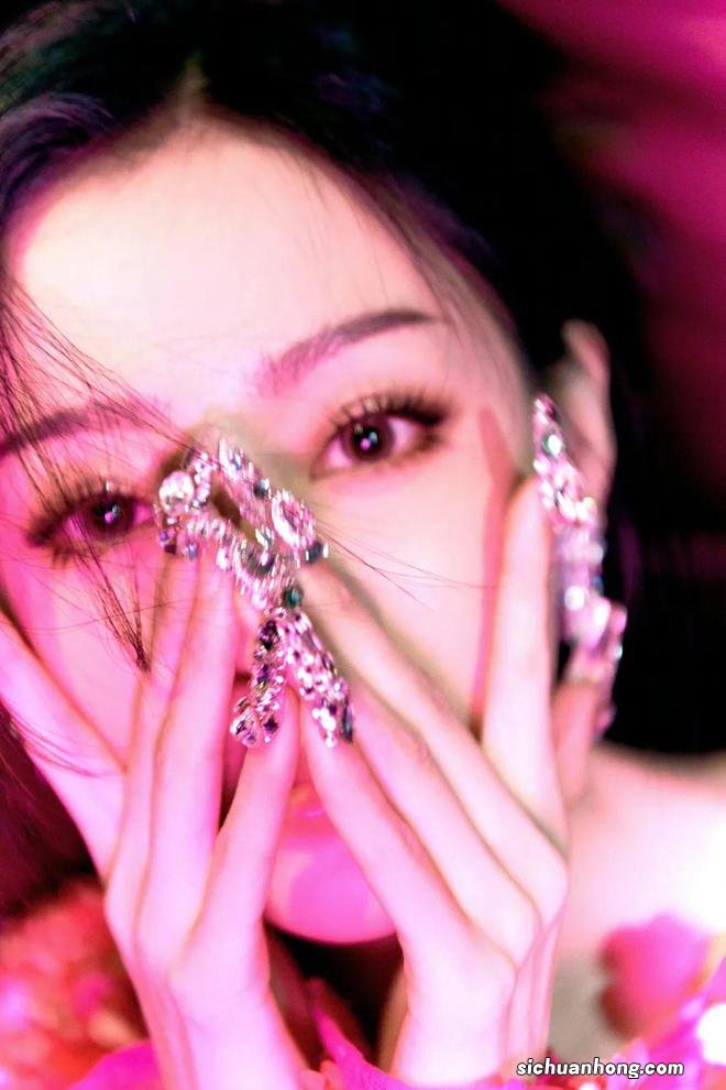 指间中的一抹红,轻松get新年氛围