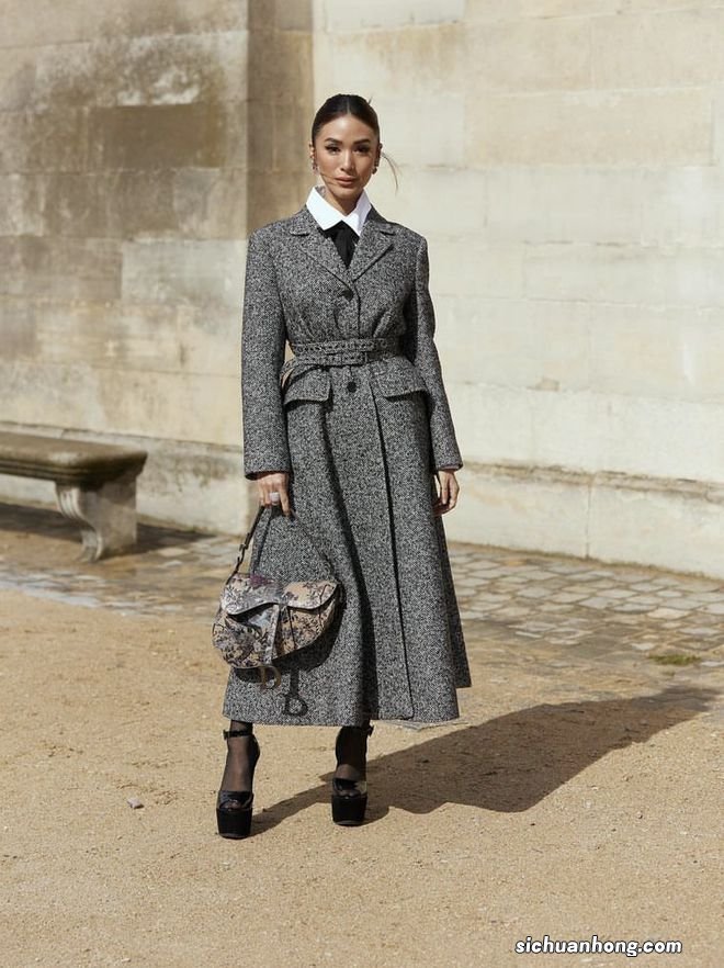 这件外套今年太火了,你要的高级优雅显贵都有!