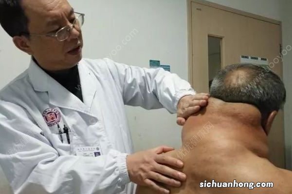 每天2斤白酒，脖子比腰粗，大爷喝酒55年成绿巨人