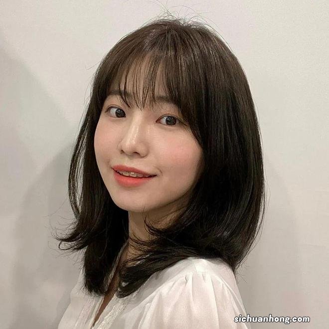 甜美活力又知性的锁骨发