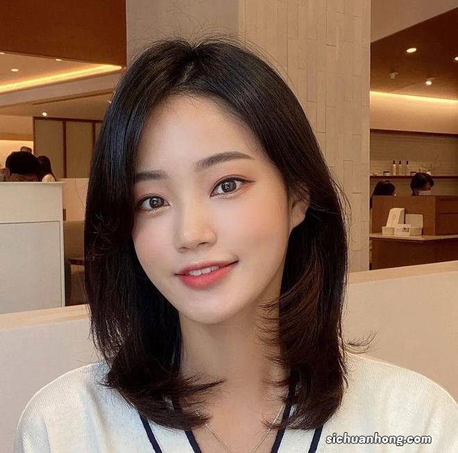 甜美活力又知性的锁骨发