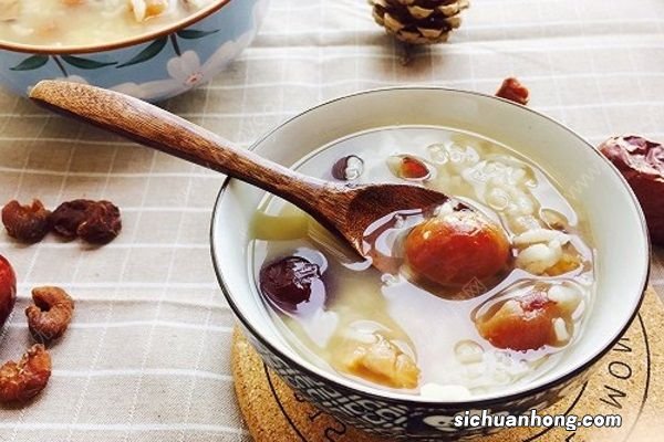 女性冬天怕冷适合吃什么？这些膳食能调理怕冷病症