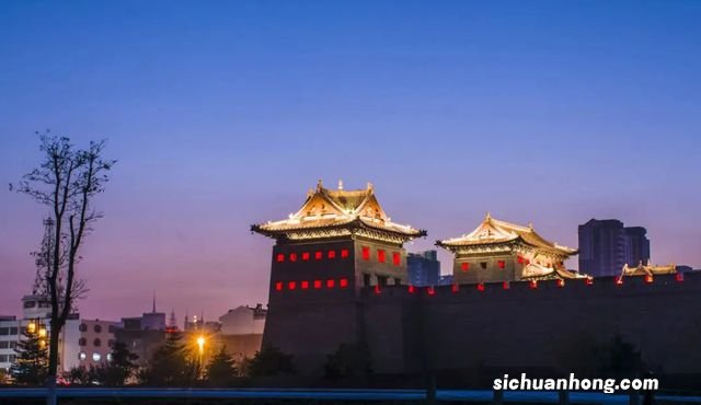 大同是历史文化名城之一,素有“凤凰城”和“中国煤都”之称