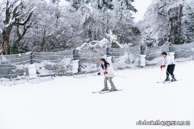 冬游峨眉,踏进“雾凇”织就的绝美仙境
