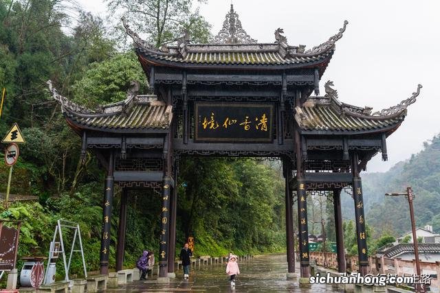 冬游峨眉,踏进“雾凇”织就的绝美仙境