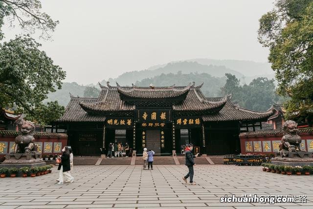 冬游峨眉,踏进“雾凇”织就的绝美仙境