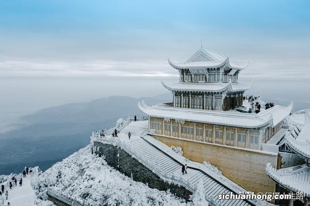 冬游峨眉,踏进“雾凇”织就的绝美仙境