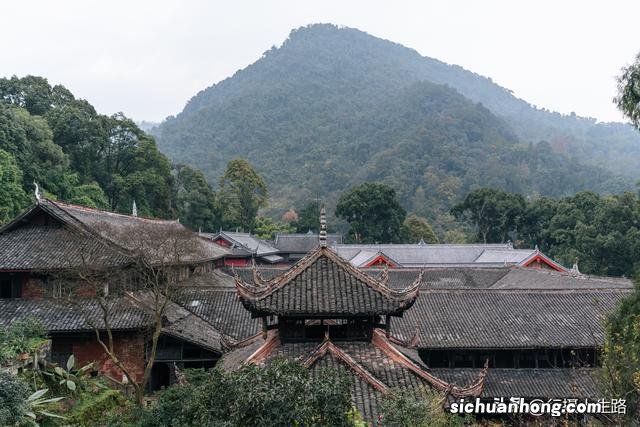 冬游峨眉,踏进“雾凇”织就的绝美仙境