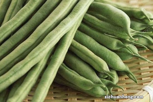 这5种半生不熟的食物有毒,99%的人都喜欢吃!