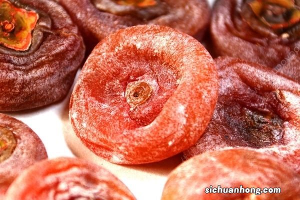 柿子饼蒸着吃有哪些好处？蒸柿子饼的功效作用有哪些？