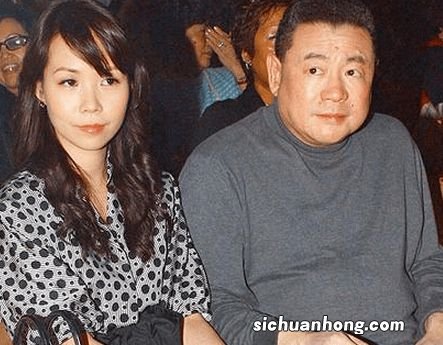刘銮雄开发布会辟谣 此前被曝与前女友吕丽君逛街
