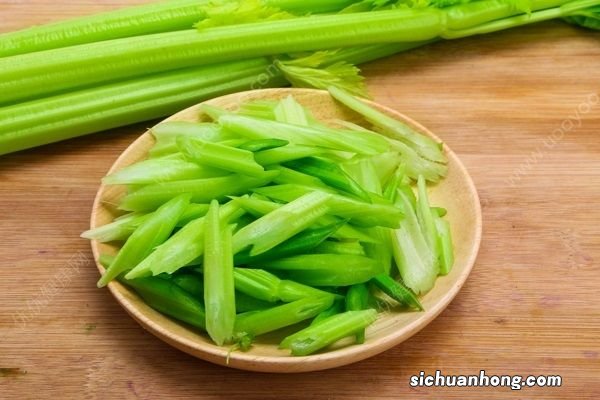 冬天吃芹菜好吗？冬天吃芹菜竟有这么多好处