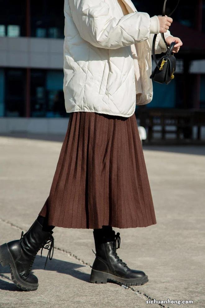 少了这条“温柔天花板”裙子,根本没法过冬天