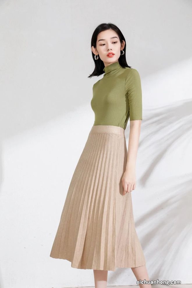 少了这条“温柔天花板”裙子,根本没法过冬天
