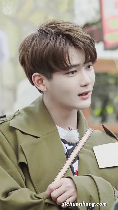 孔雪儿回应"鱼子酱"事件:希望大家向前看