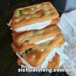 做蛋糕要用什么饼干好