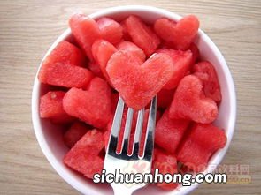 西瓜和什么饮料相克