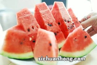 西瓜和什么饮料相克