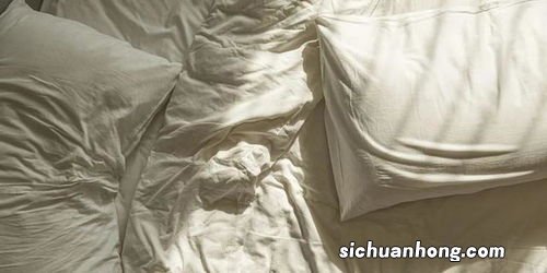 白底印花的床单泛黄怎么清洗