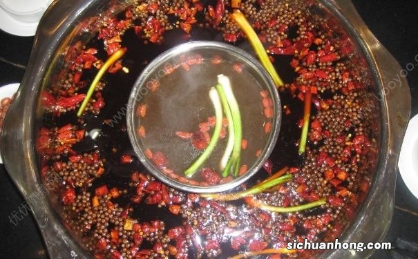 火锅不能贪吃！火锅吃多了竟有这么多危害！