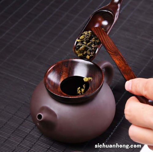 怎么把茶叶从茶饼上取下