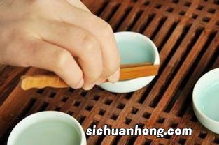 杯子中的茶渍怎么去除