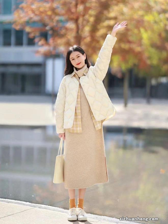 羽绒服里面穿什么?今年最流行这4款内搭,让你美爆整个冬!