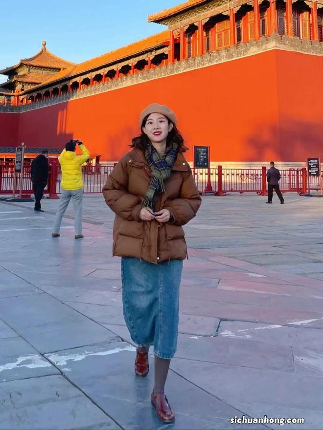 羽绒服里面穿什么?今年最流行这4款内搭,让你美爆整个冬!