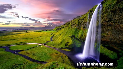 梦见瀑布从高山上流下是什么意思