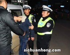 梦见被警察追着到处跑什么意思