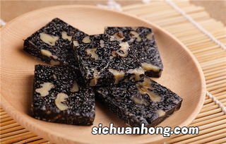 早饭后多久吃阿胶糕
