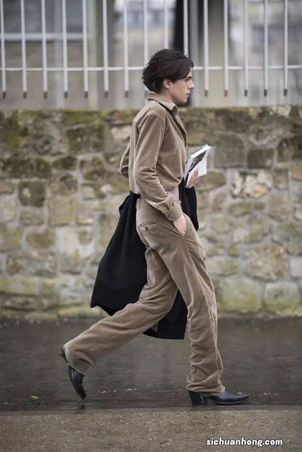 比打底裤更适合外穿的丝绒裤,有哪些优势?