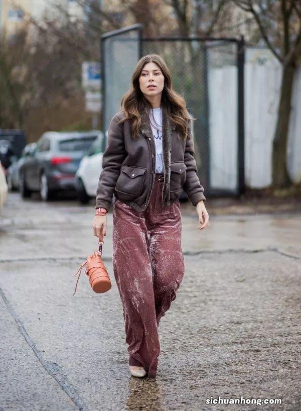 比打底裤更适合外穿的丝绒裤,有哪些优势?