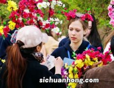 女人梦见自己买花是什么意思