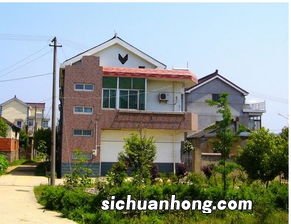 女人梦见家里盖房子什么意思