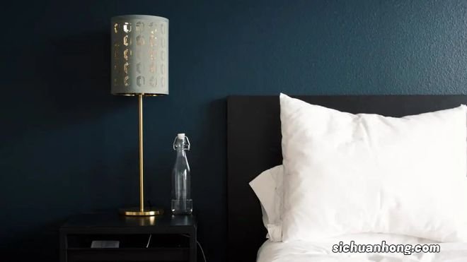 打工人的一天里，皮肤经历了什么？