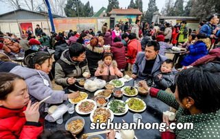 梦见在别人家吃宴席