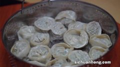 女人梦见锅里煮饺子