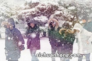 女人梦见大雪纷飞什么意思