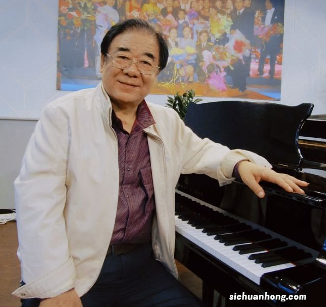 金铁霖告别仪式在京举行，儿子金圣权黑衣现身，眼底青黑显憔悴