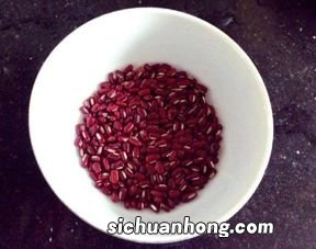 赤小豆煲汤前要泡多久