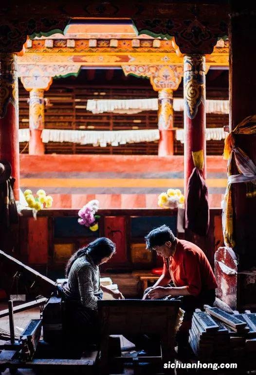 人间不值得,只想去四川