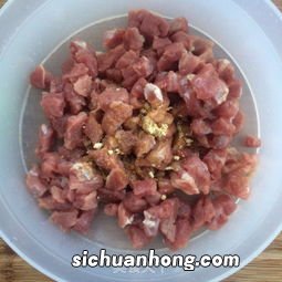 牛肉丁炒多久