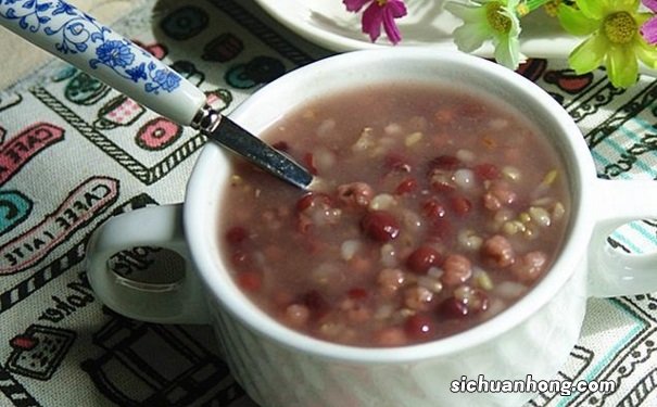 薏仁红豆汤的禁忌有哪些?如何健康的吃薏仁红豆汤?