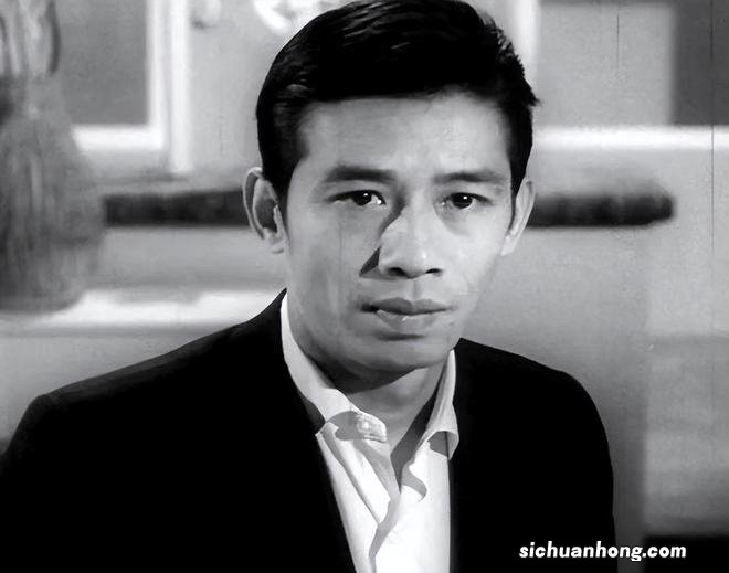 90岁TVB戏骨红馆开唱！神采奕奕精神好，张学友惊喜现身当众下跪