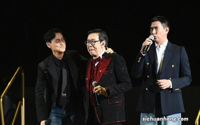 90岁TVB戏骨红馆开唱！神采奕奕精神好，张学友惊喜现身当众下跪