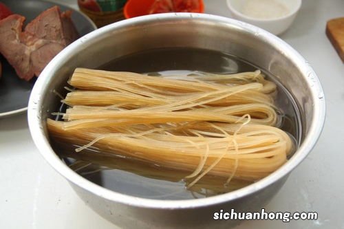 凉面水开后煮多久