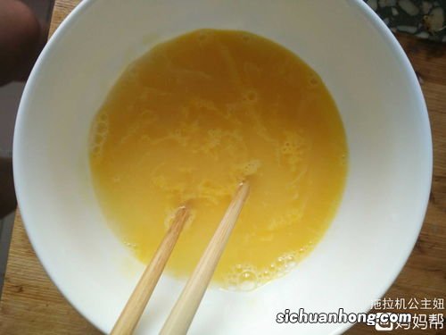 怎么给宝宝做蛋黄羹