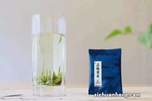 干山云雾出好茶下一句是什么