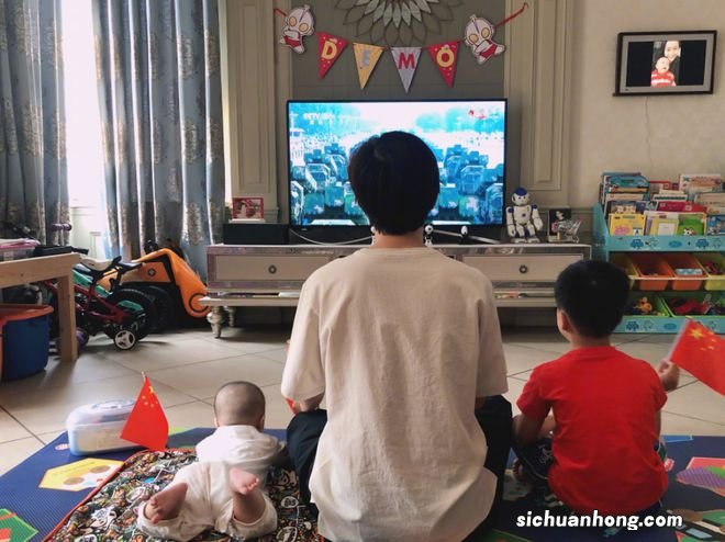 陈楚生给儿子雕南瓜灯,意外曝光别墅豪宅,曾经购入当婚房